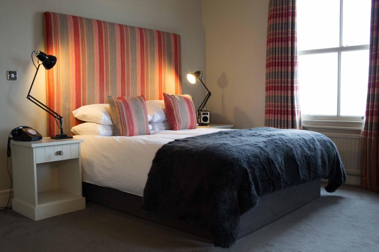 The Pier Hotel Harwich Extérieur photo