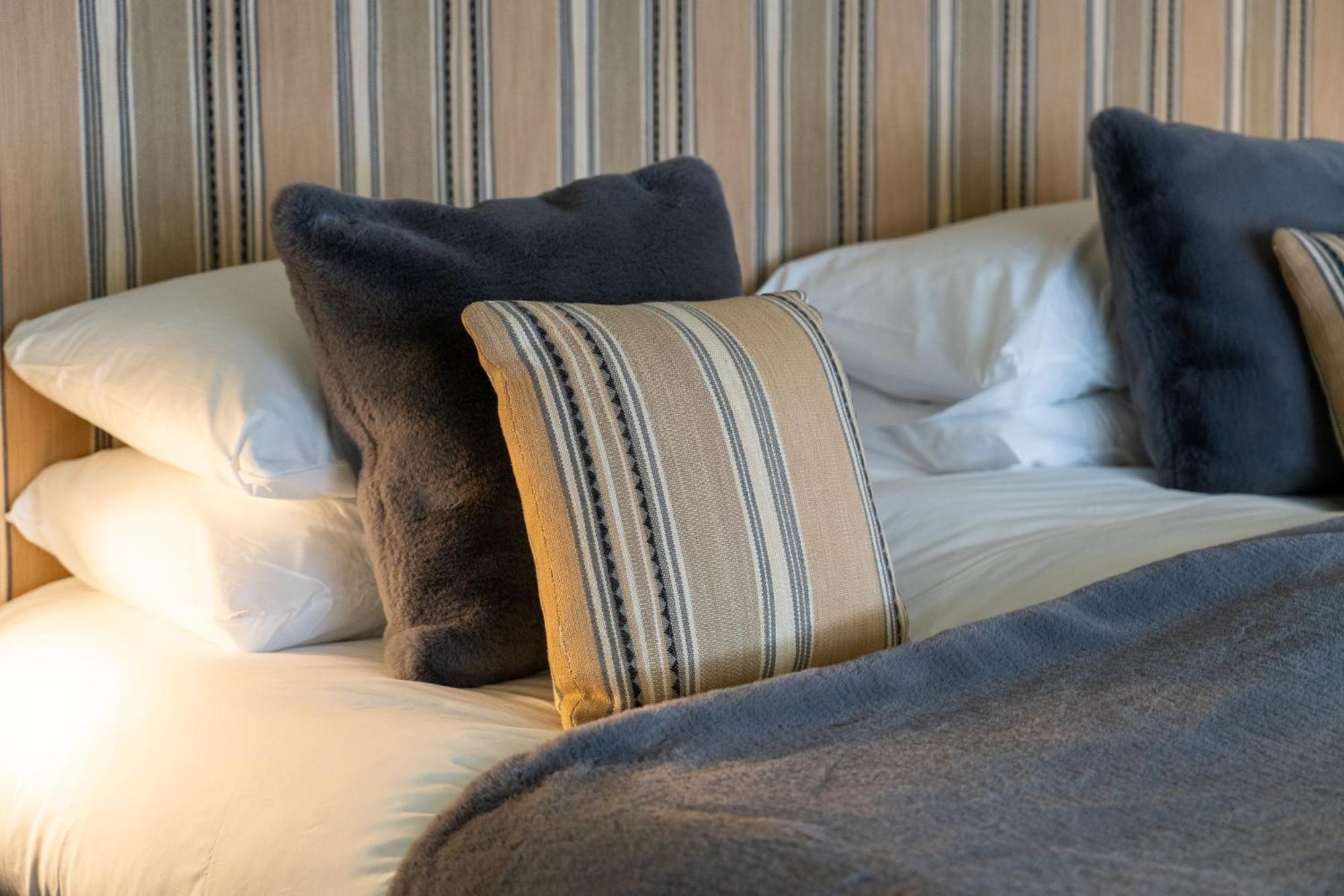 The Pier Hotel Harwich Extérieur photo