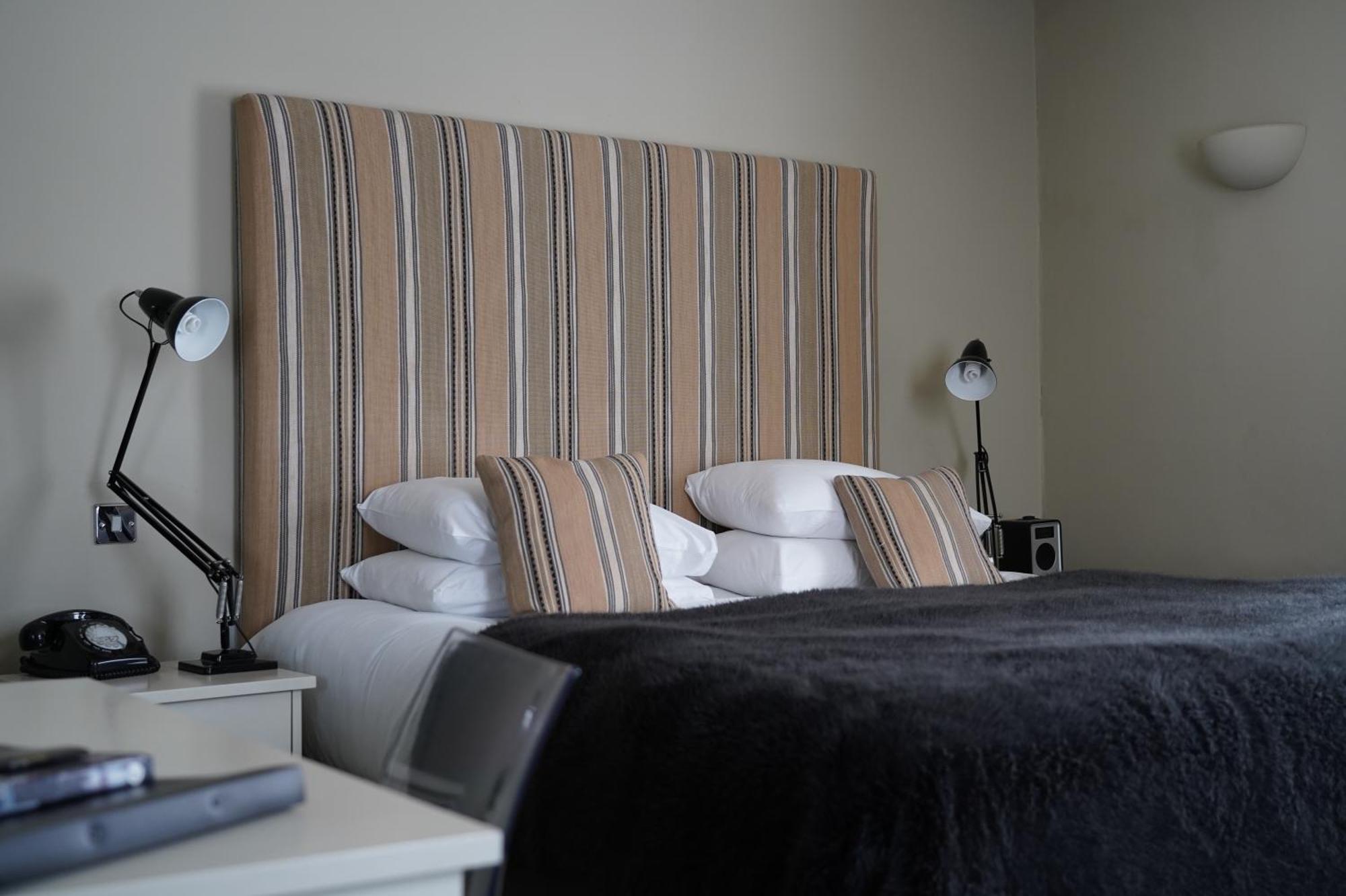 The Pier Hotel Harwich Extérieur photo