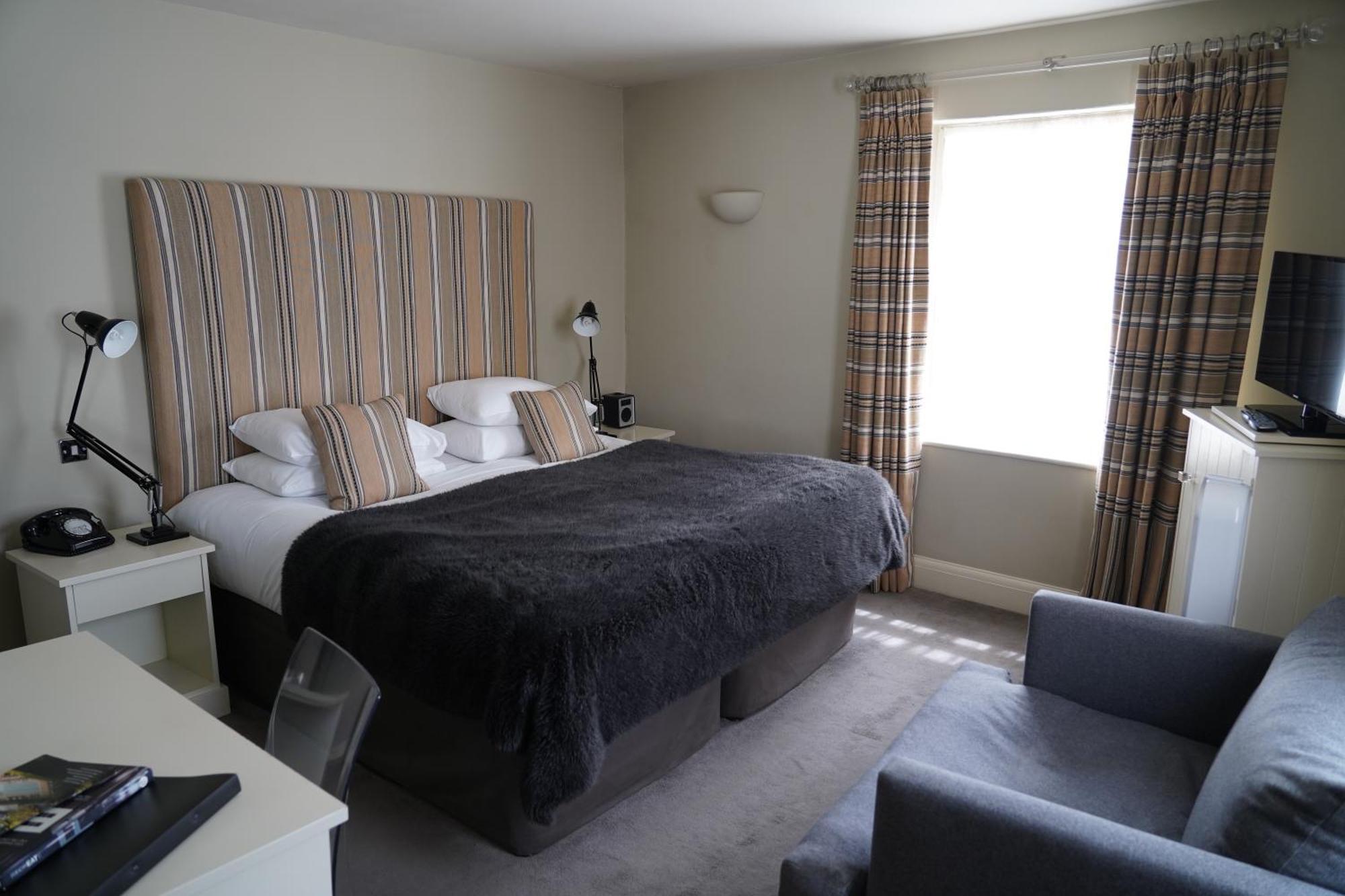 The Pier Hotel Harwich Extérieur photo