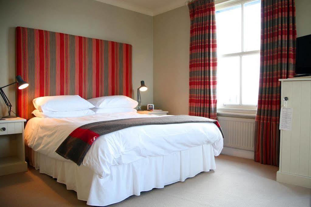 The Pier Hotel Harwich Extérieur photo